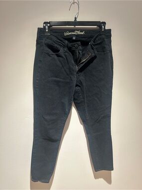 Universal Thread Black High-Rise Slim Jeans
